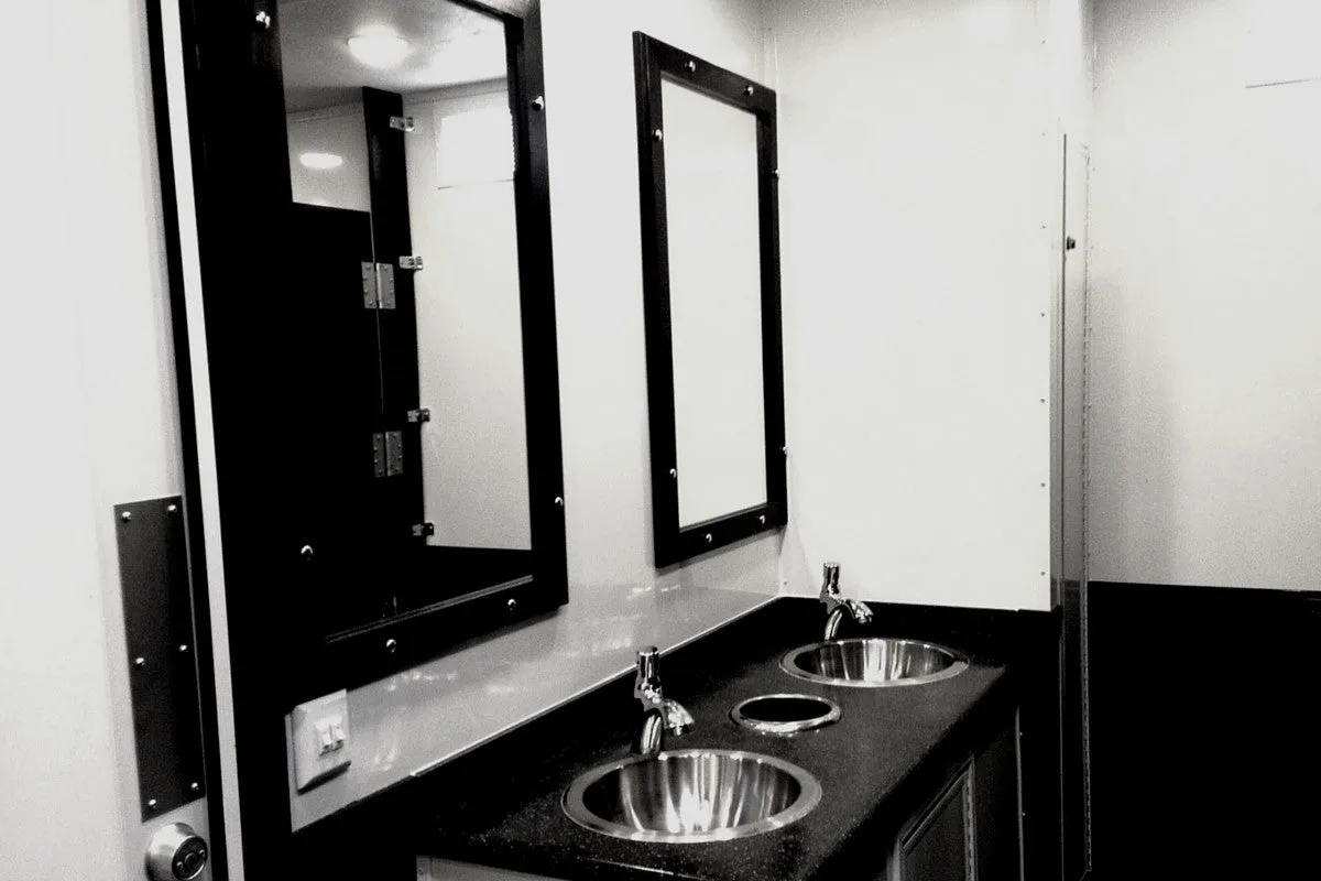16 Station Rich Restroom Trailer Rental