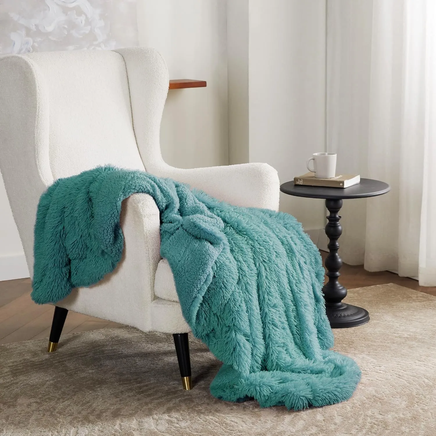 Bedsure Fluffy Green Throw Blanket Gifts for Women, Men, Soft Fleece Cozy Fuzzy Sherpa Plush Warm Minky Thick Faux Fur Throws for Couch, Bed, Green Decor House Blanket Gifts for Mom Dad, 50x60